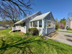 438 Bloomsbury Ave - Photo 1 of 1