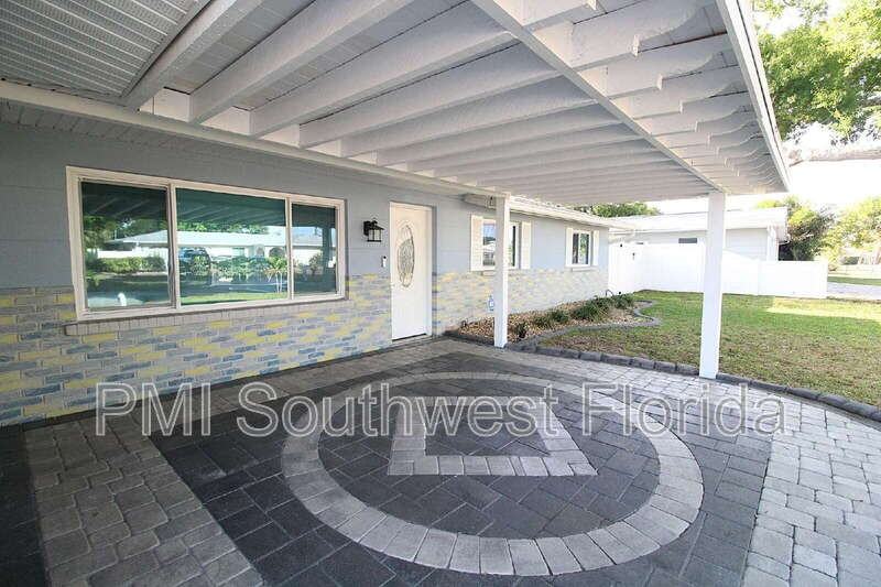 5521 Yorkshire Way - Photo 2 of 35