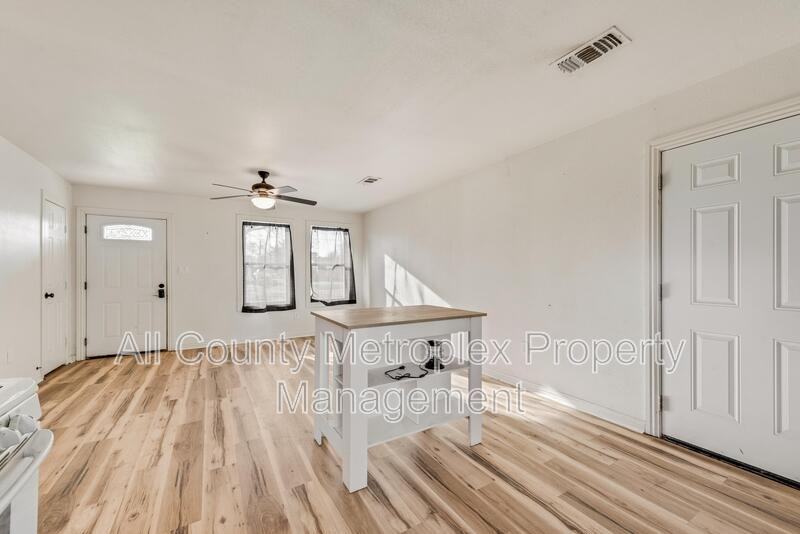 1303 S Medora St #4RENT - Photo 6 of 12