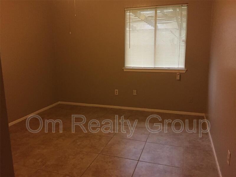 17318 Edgehaven Dr - Photo 5 of 16