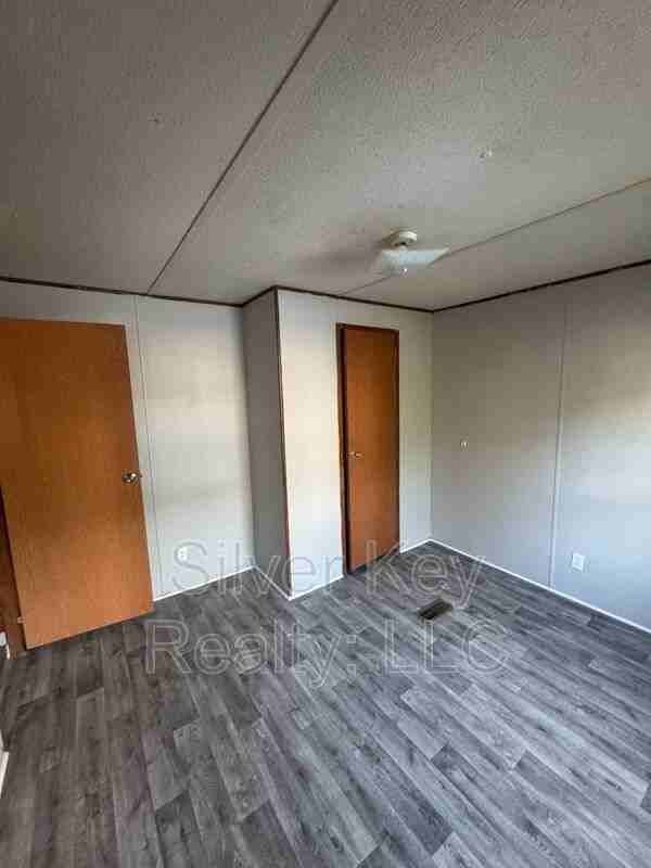 901 Eastanallee Ave #A - Photo 5 of 13