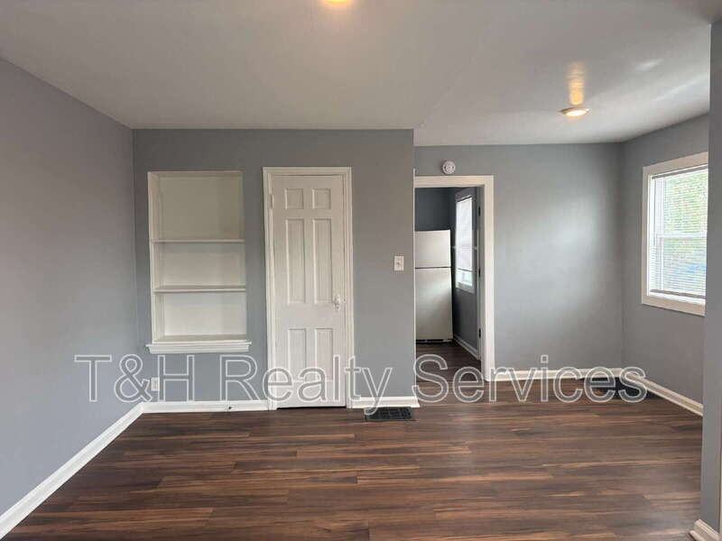 4726 E 34th St - Photo 5 of 12