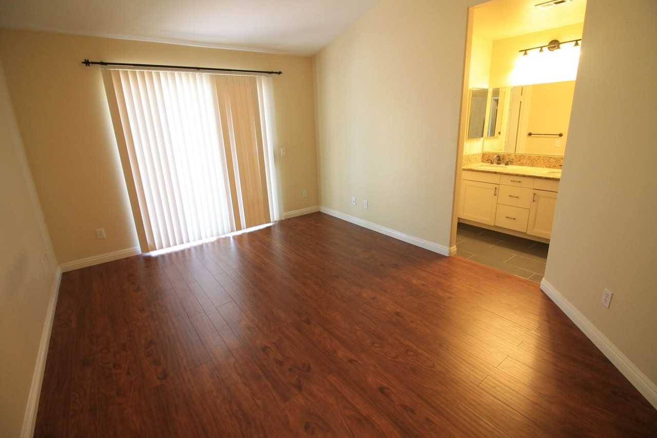 12878 Carriage Heights Way - Photo 5 of 9