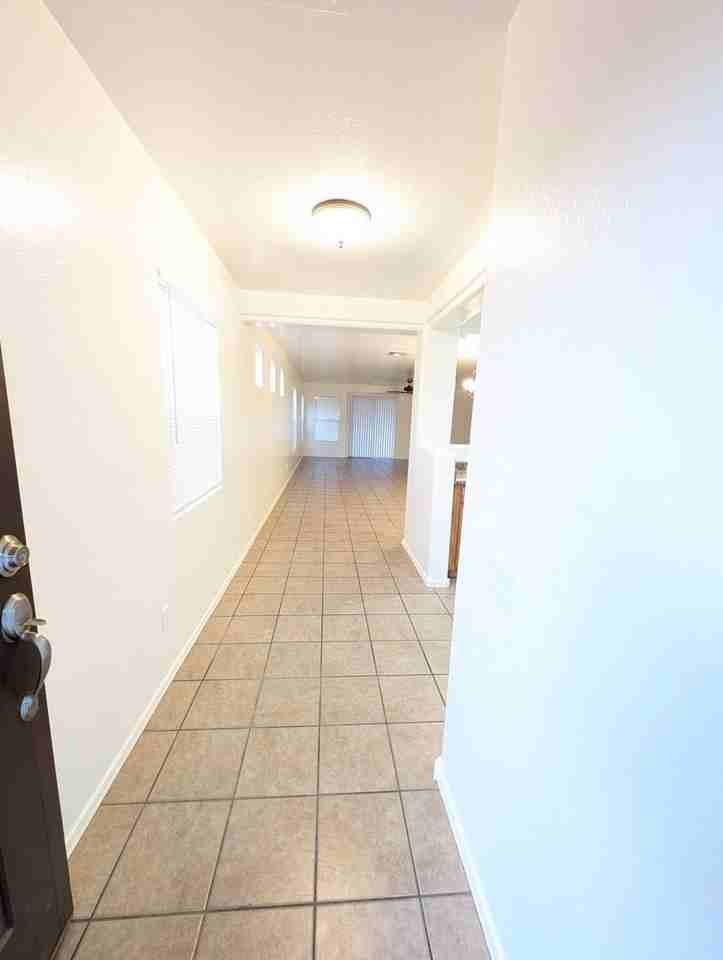 39633 N Zampino St - Photo 2 of 35