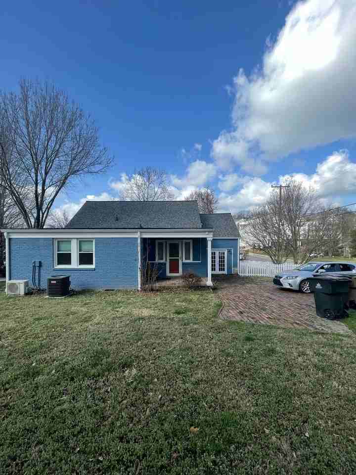 726 Powers Ave - Photo 4 of 22