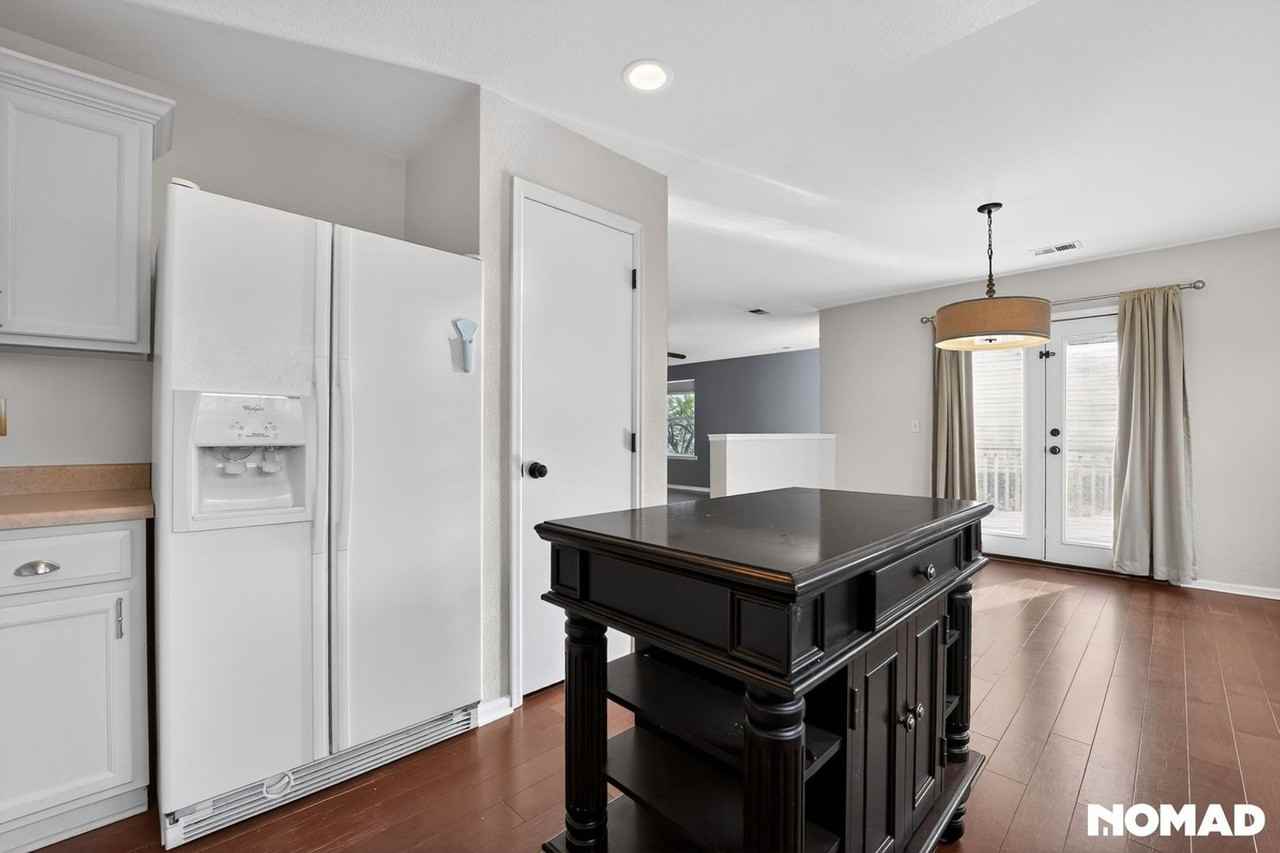 454 E 77th Pl - Photo 5 of 33