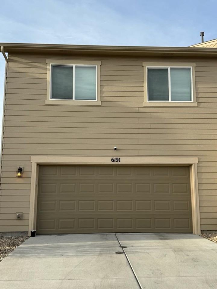 6191 Old Glory Dr - Photo 2 of 5