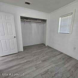 632 Capital Ave - Photo 2 of 19