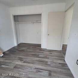632 Capital Ave - Photo 4 of 19