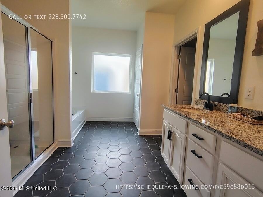 15200 Windmill Ridge Pkwy - Photo 3 of 8