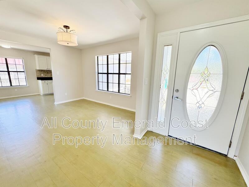 710 Swan Ln - Photo 6 of 50