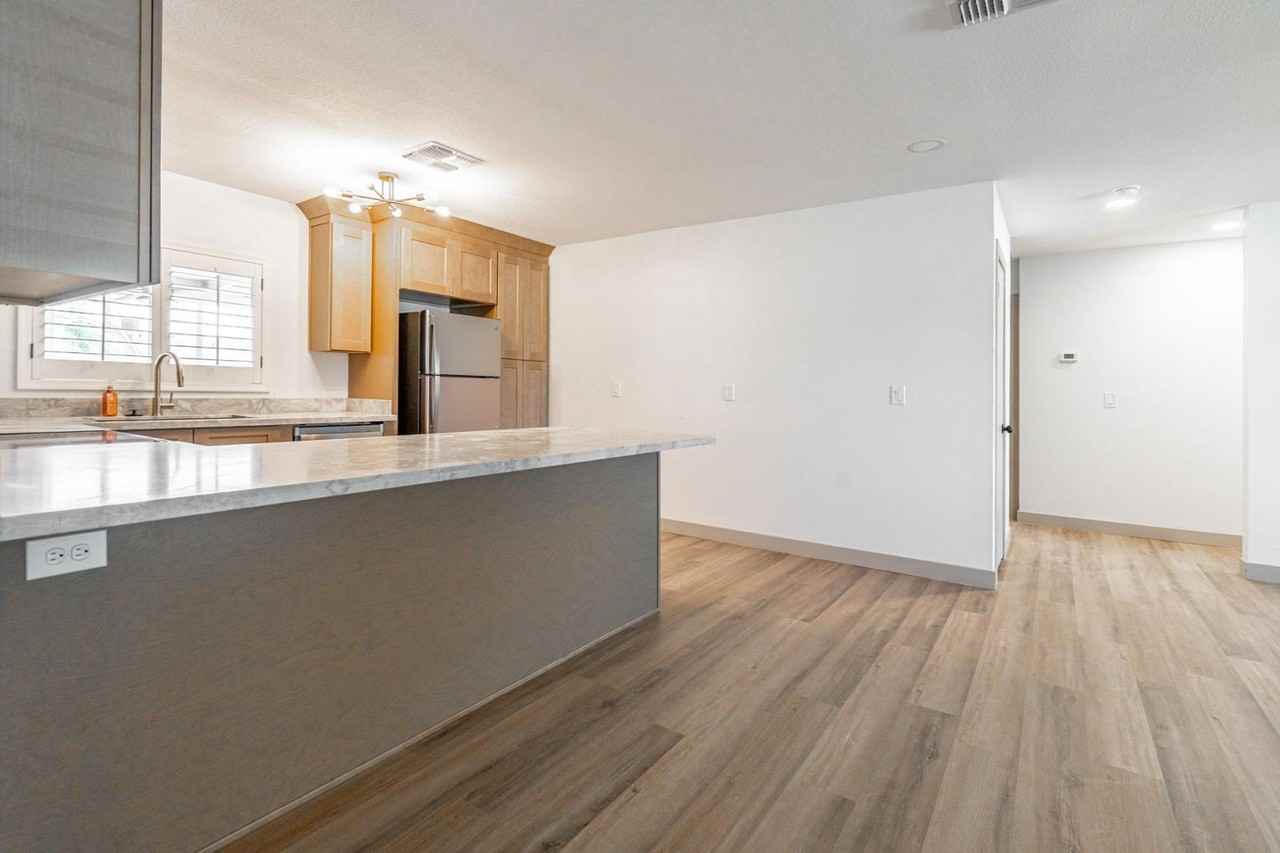 5739 W Monte Vista Rd - Photo 5 of 48