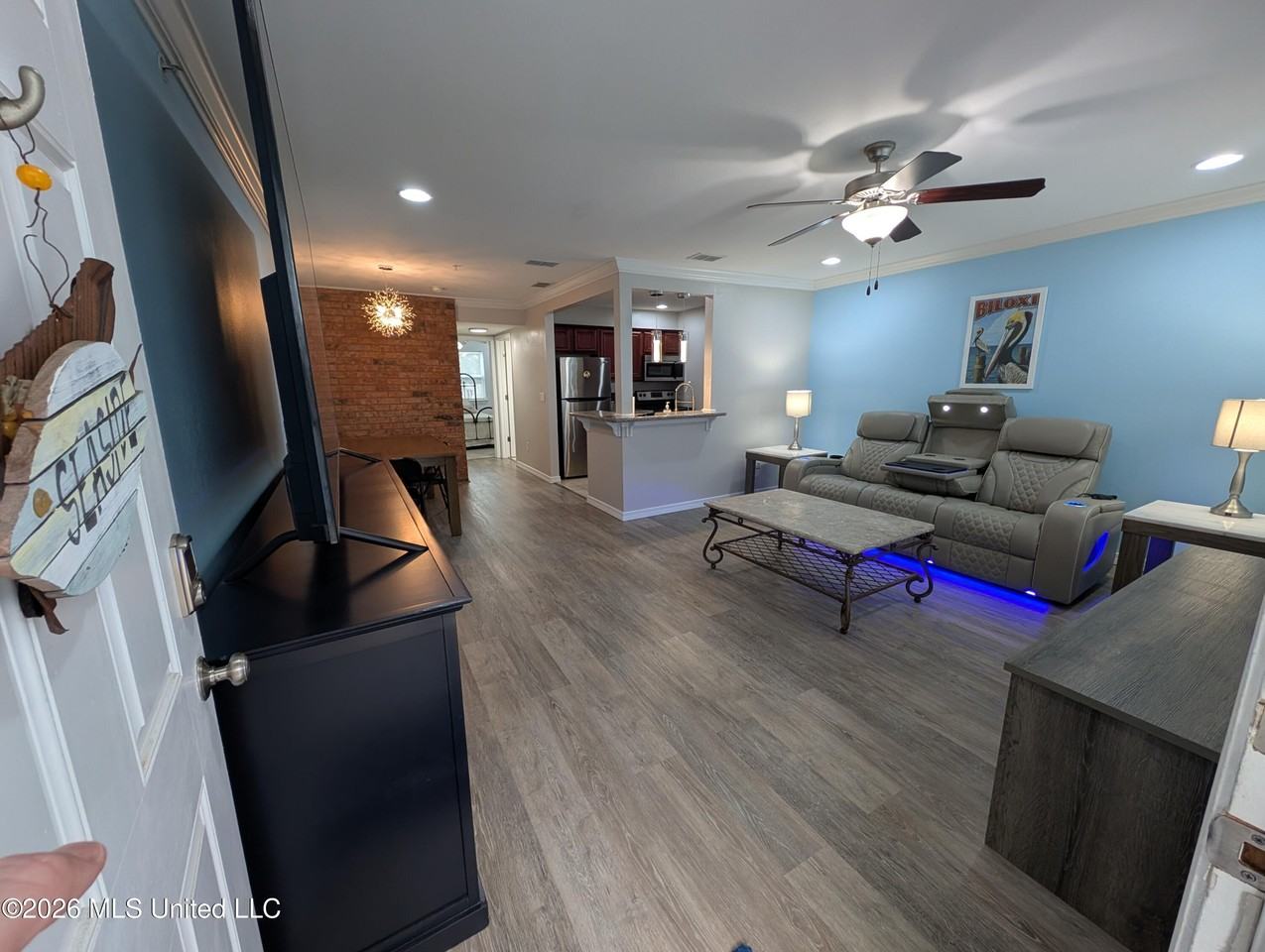 1282 - 104 Beach Boulevard - Photo 3 of 33