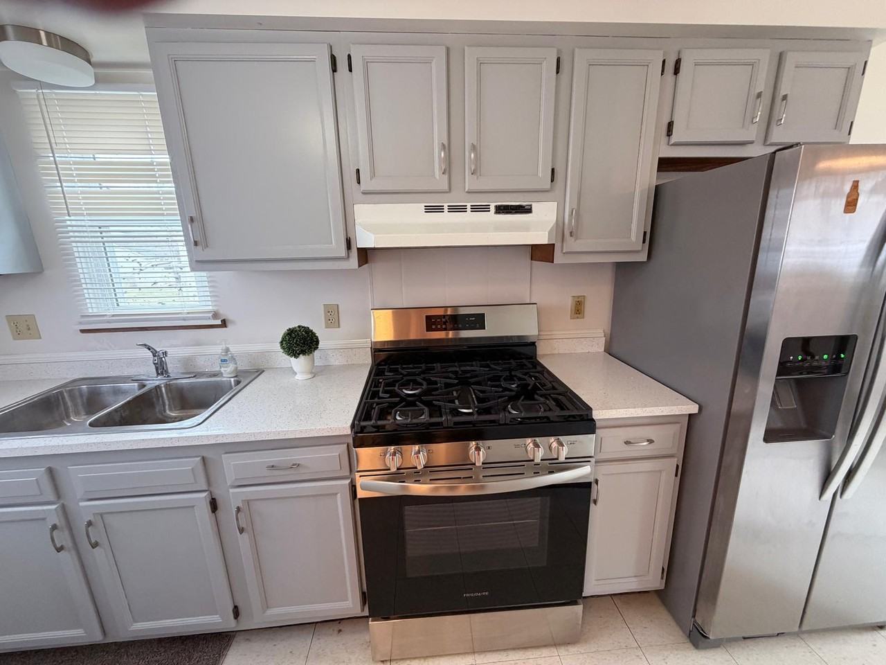 108 W Brooklyn Ave #1 - Photo 3 of 16