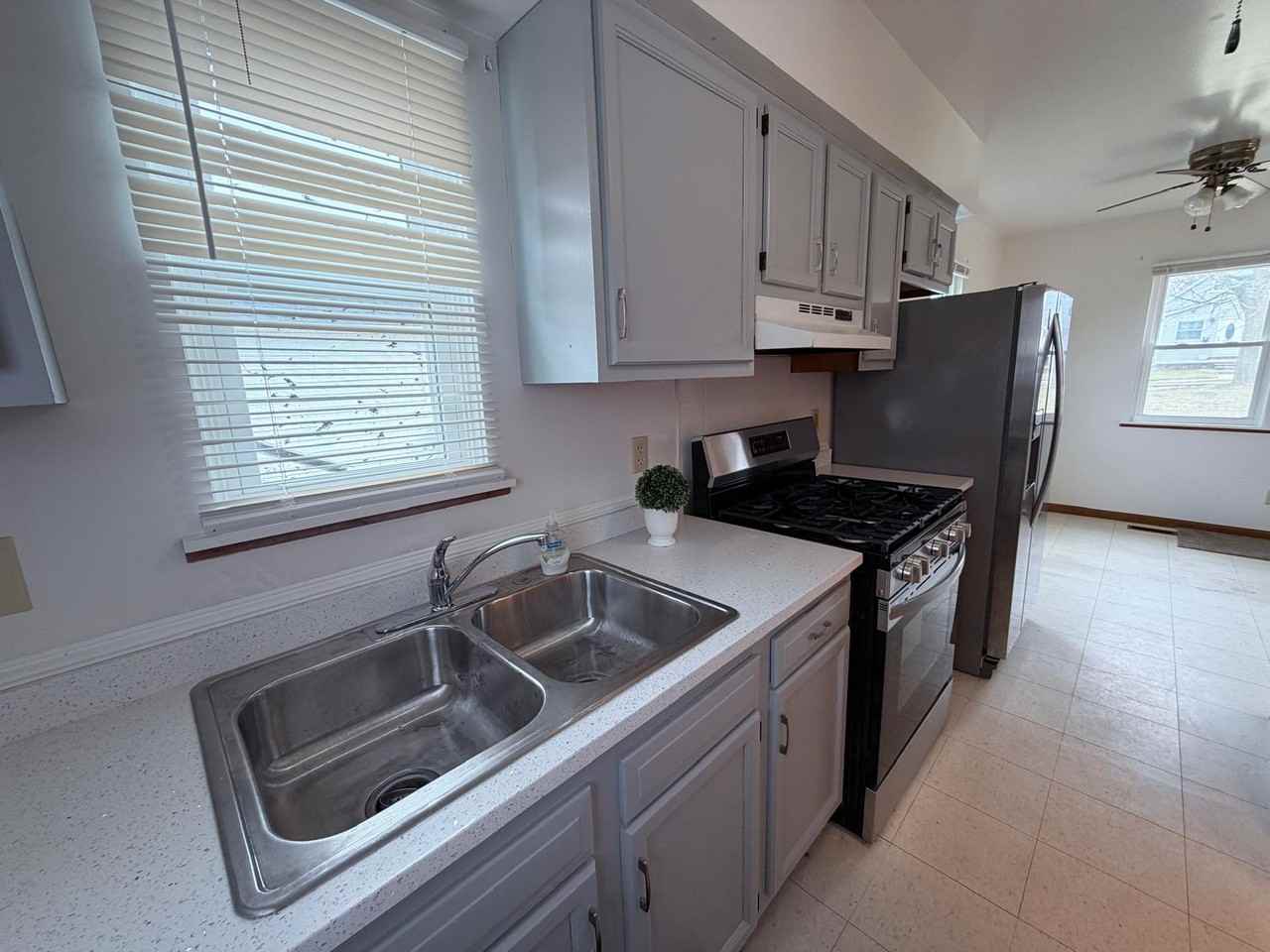 108 W Brooklyn Ave #1 - Photo 6 of 16