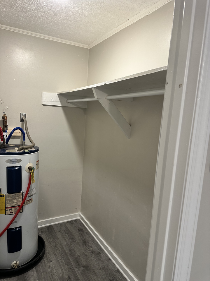 4331 Andrews St #A - Photo 3 of 7