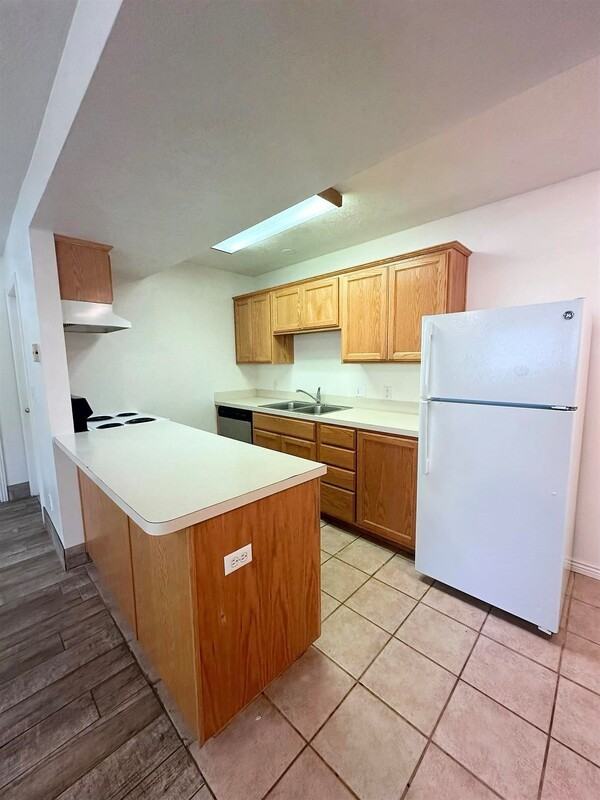 1675 Wn #B - Photo 3 of 12