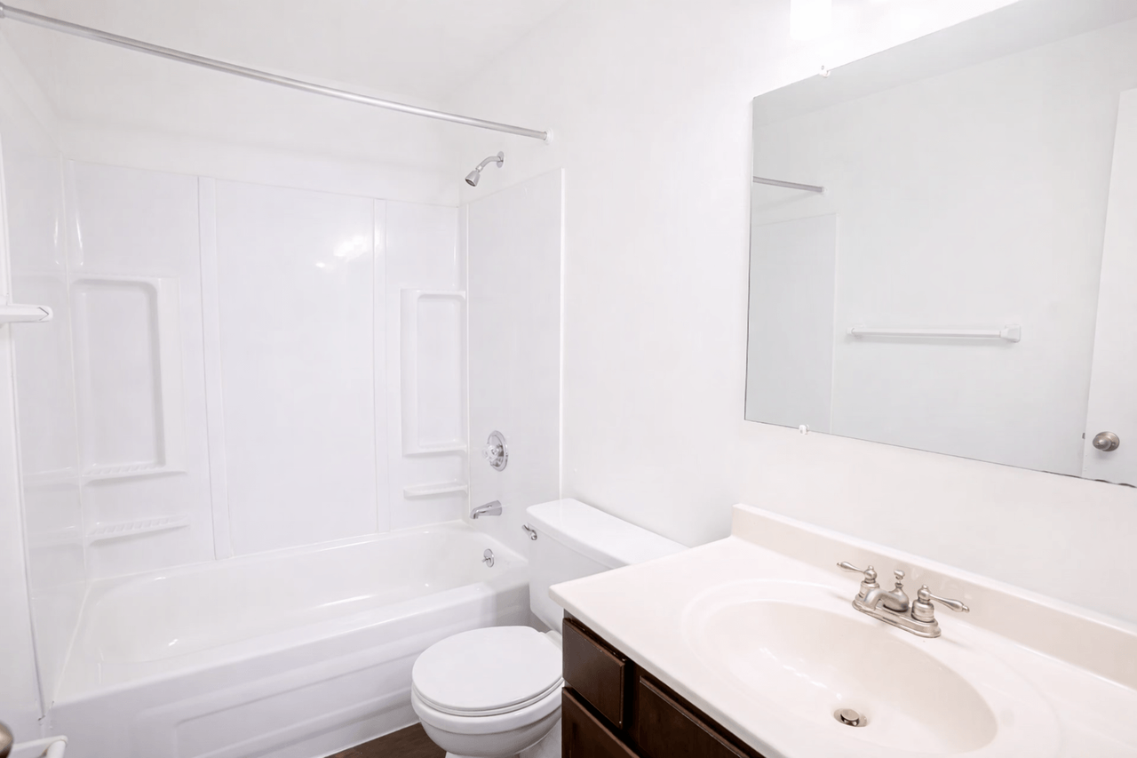 The Lodge Apartments - Photo 7 of 31