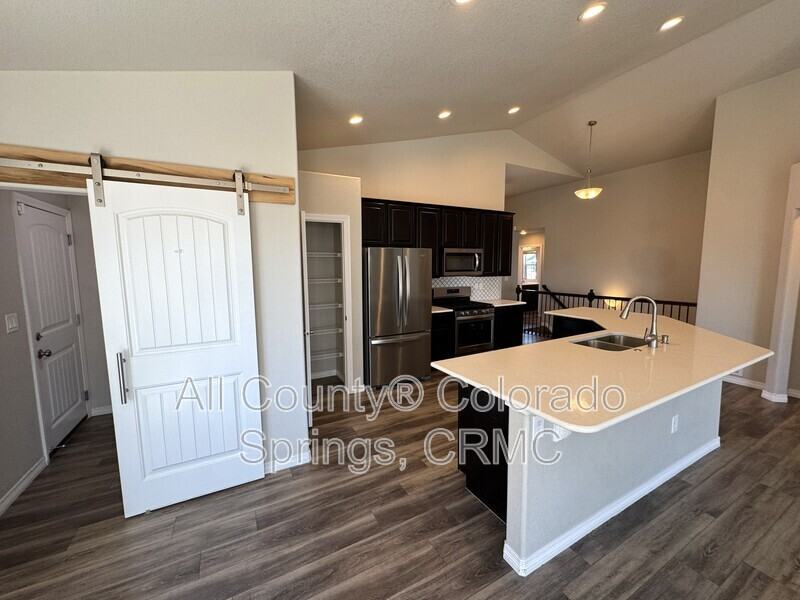 9791 Arbor Walk Ln - Photo 4 of 45