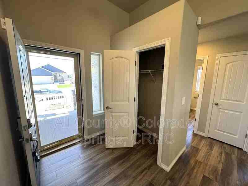 9791 Arbor Walk Ln - Photo 5 of 45