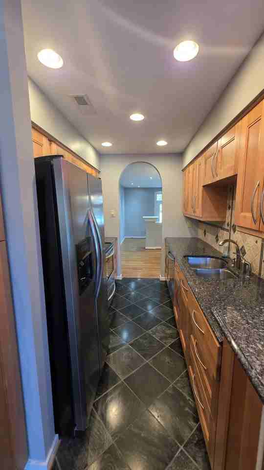 2770 Old Point Dr - Photo 4 of 22