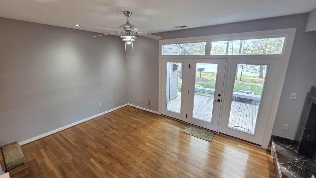 2770 Old Point Dr - Photo 7 of 22