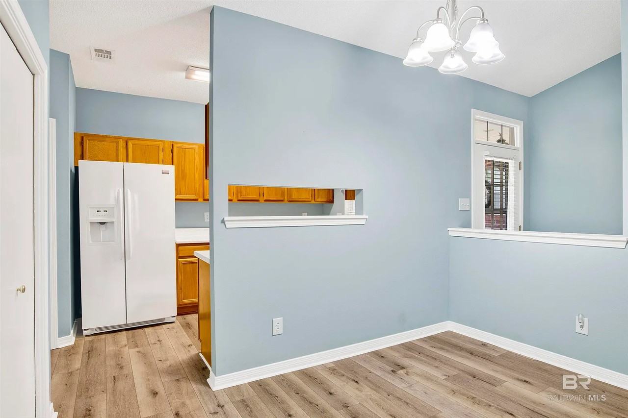 1258 Sutton Ct - Photo 7 of 12