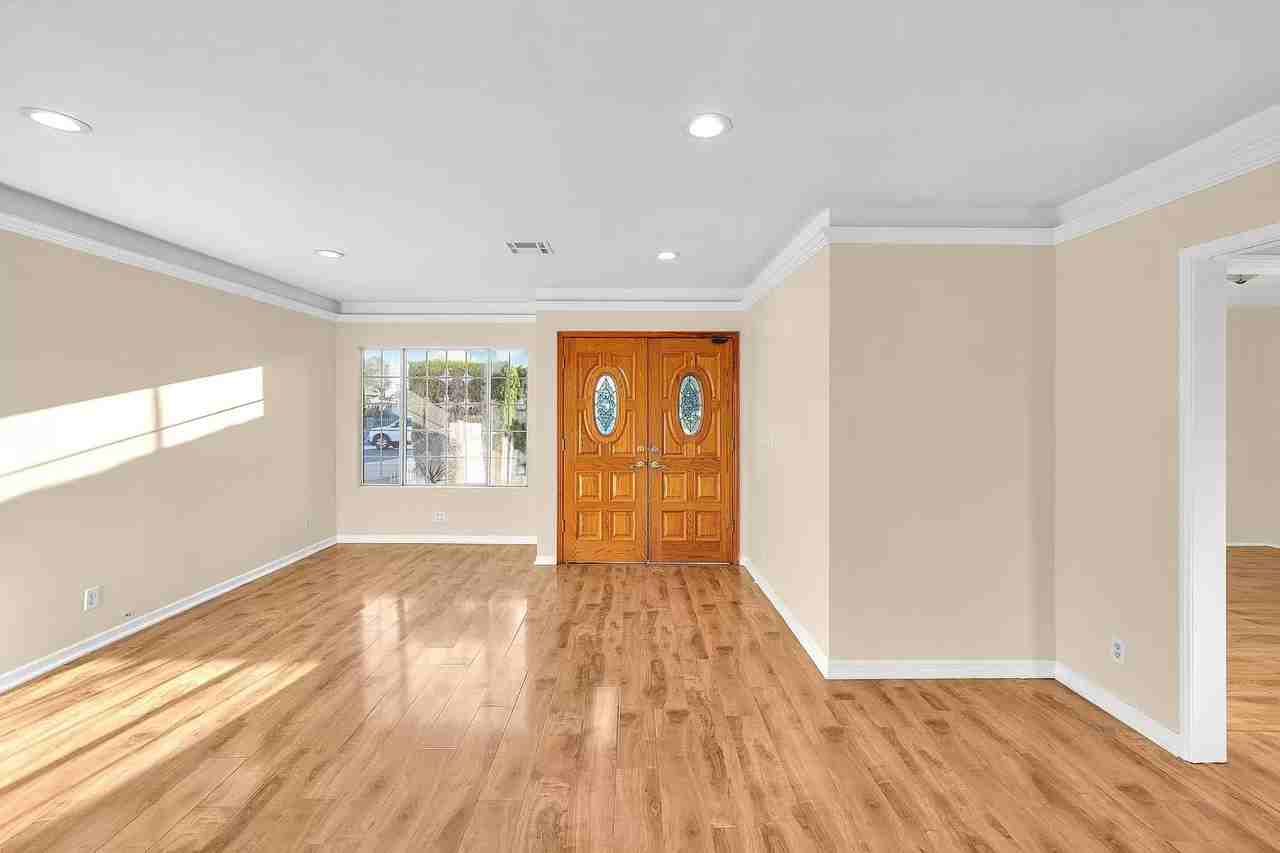 1732 N Buena Vista St - Photo 4 of 15