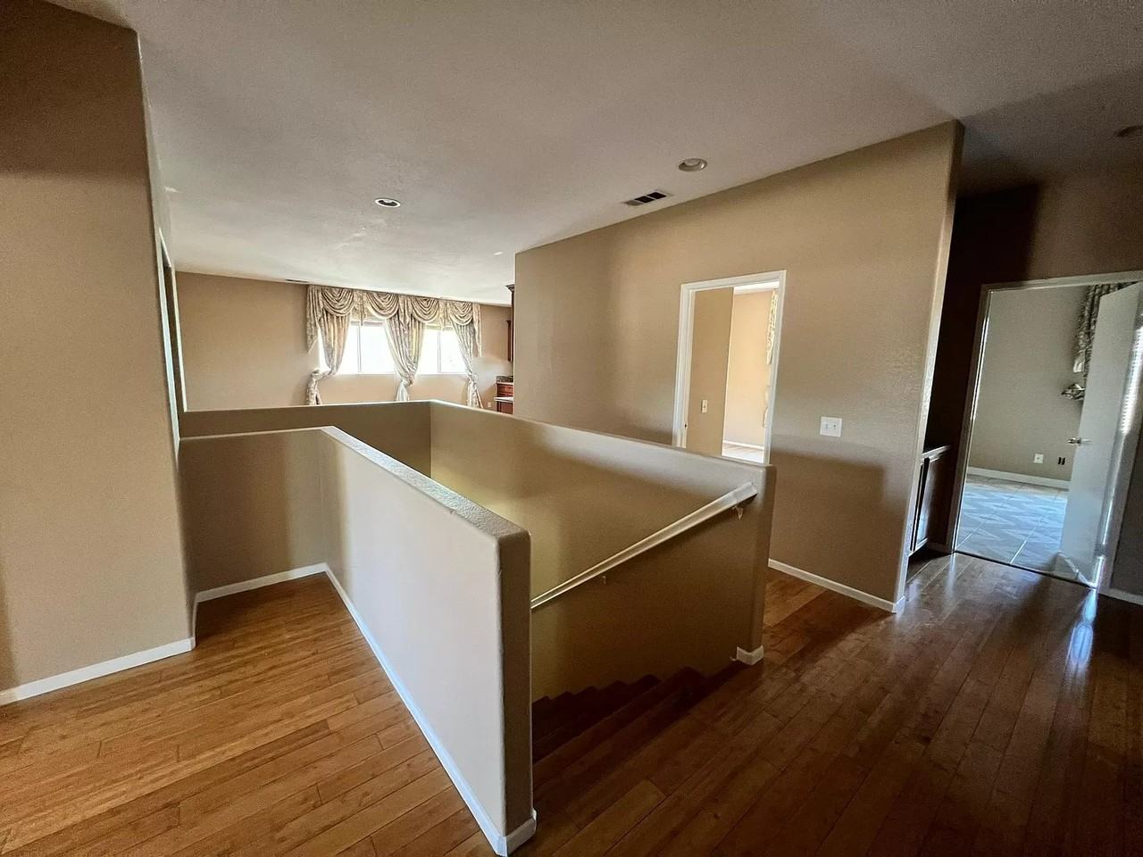 4752 Revere St - Photo 2 of 21