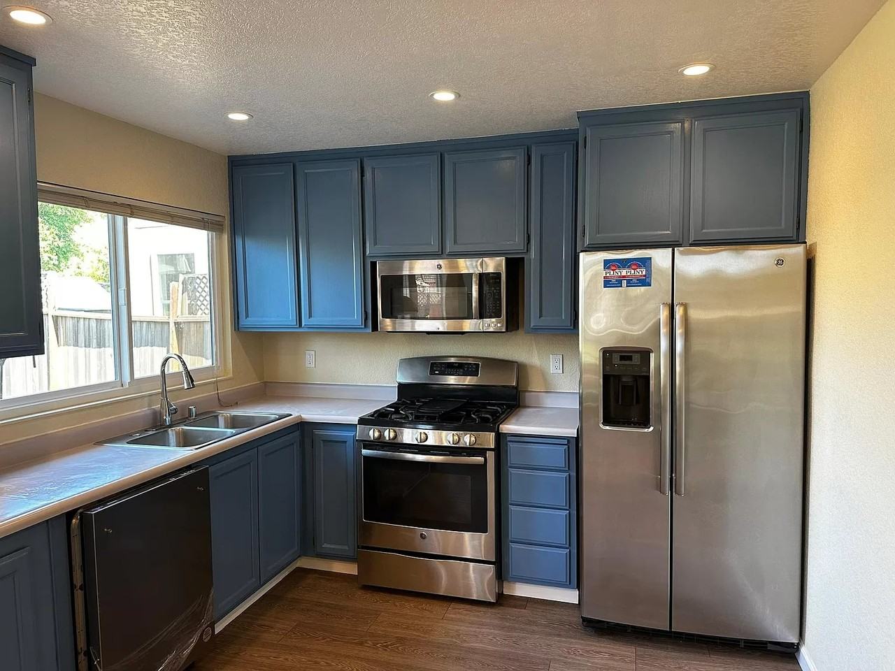 403 Jane Dr - Photo 2 of 20