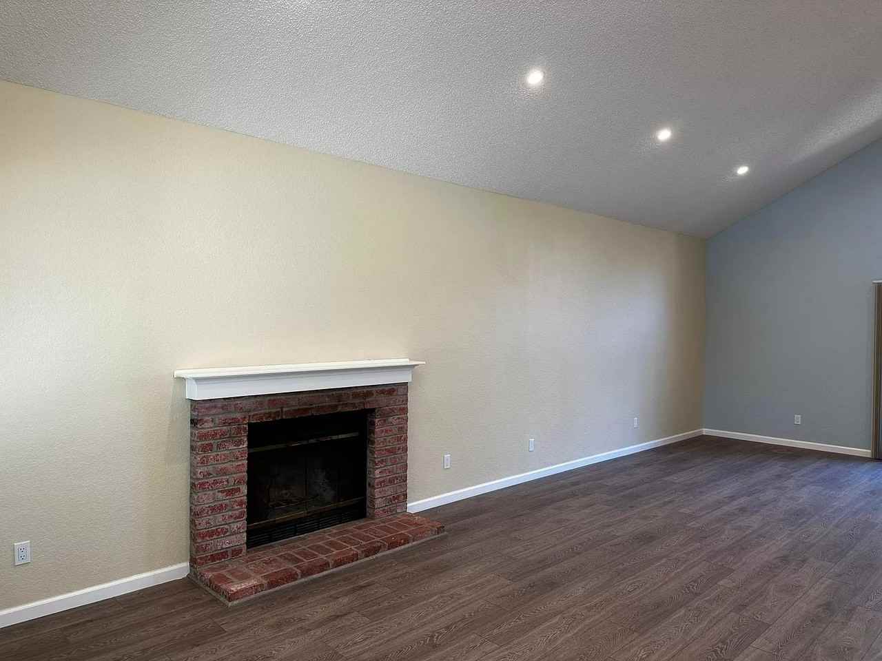 403 Jane Dr - Photo 6 of 20