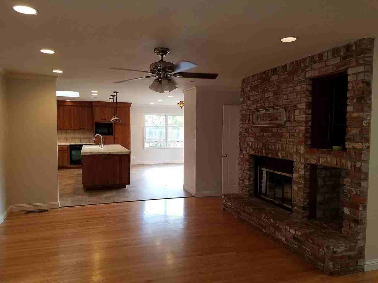 127 Villa Ct - Photo 2 of 23