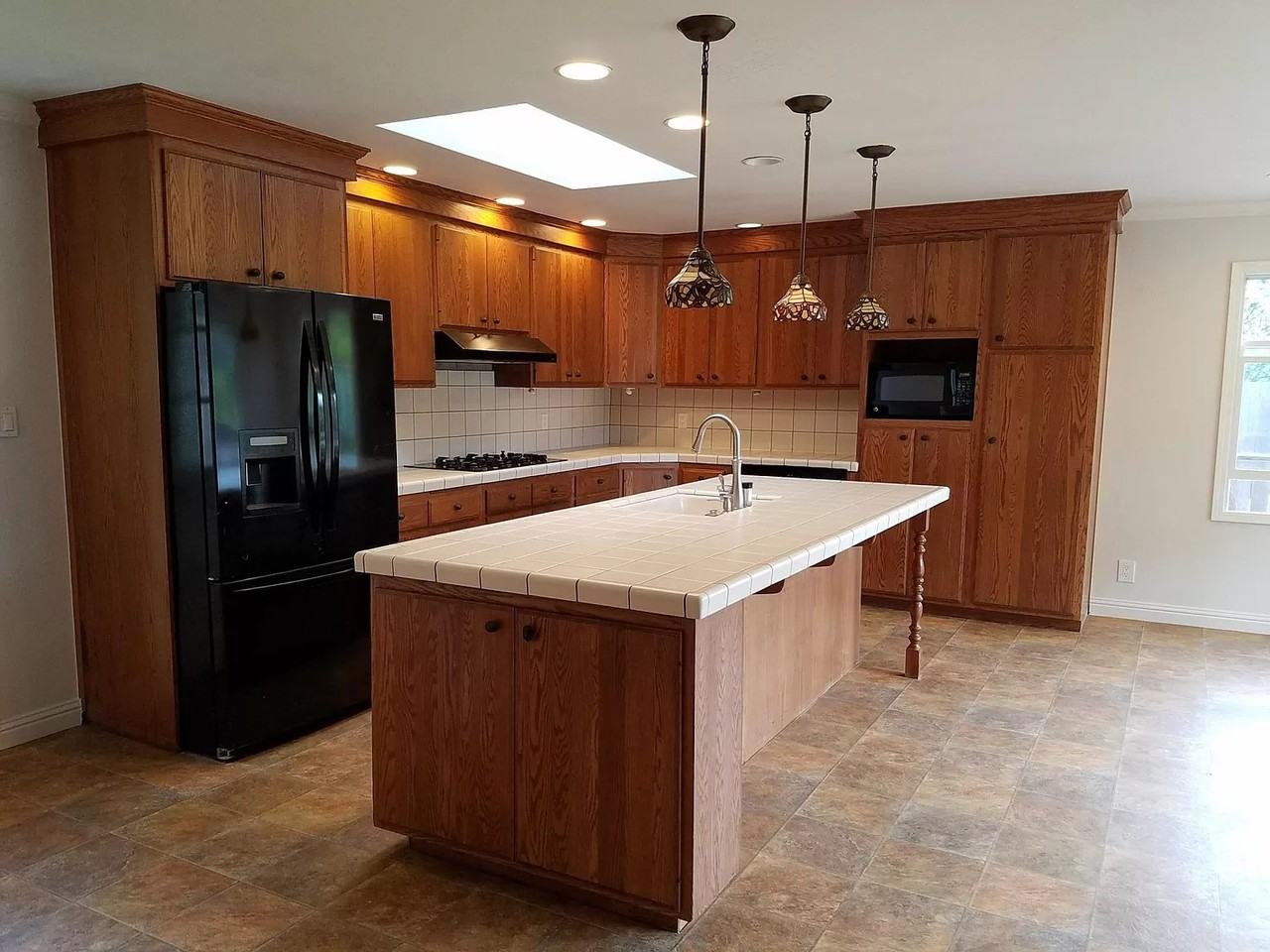 127 Villa Ct - Photo 3 of 23