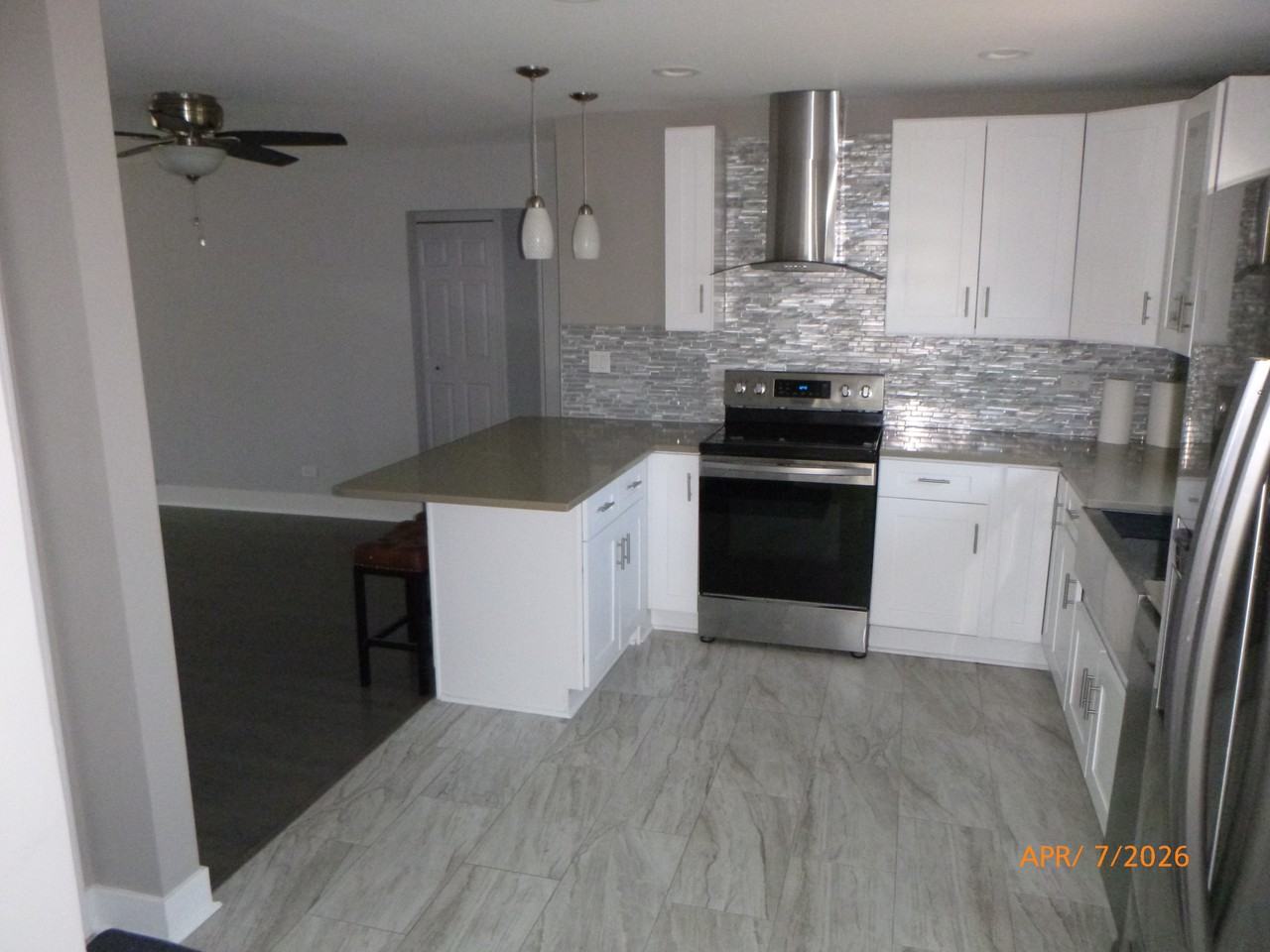 4713 Main St - Photo 4 of 13