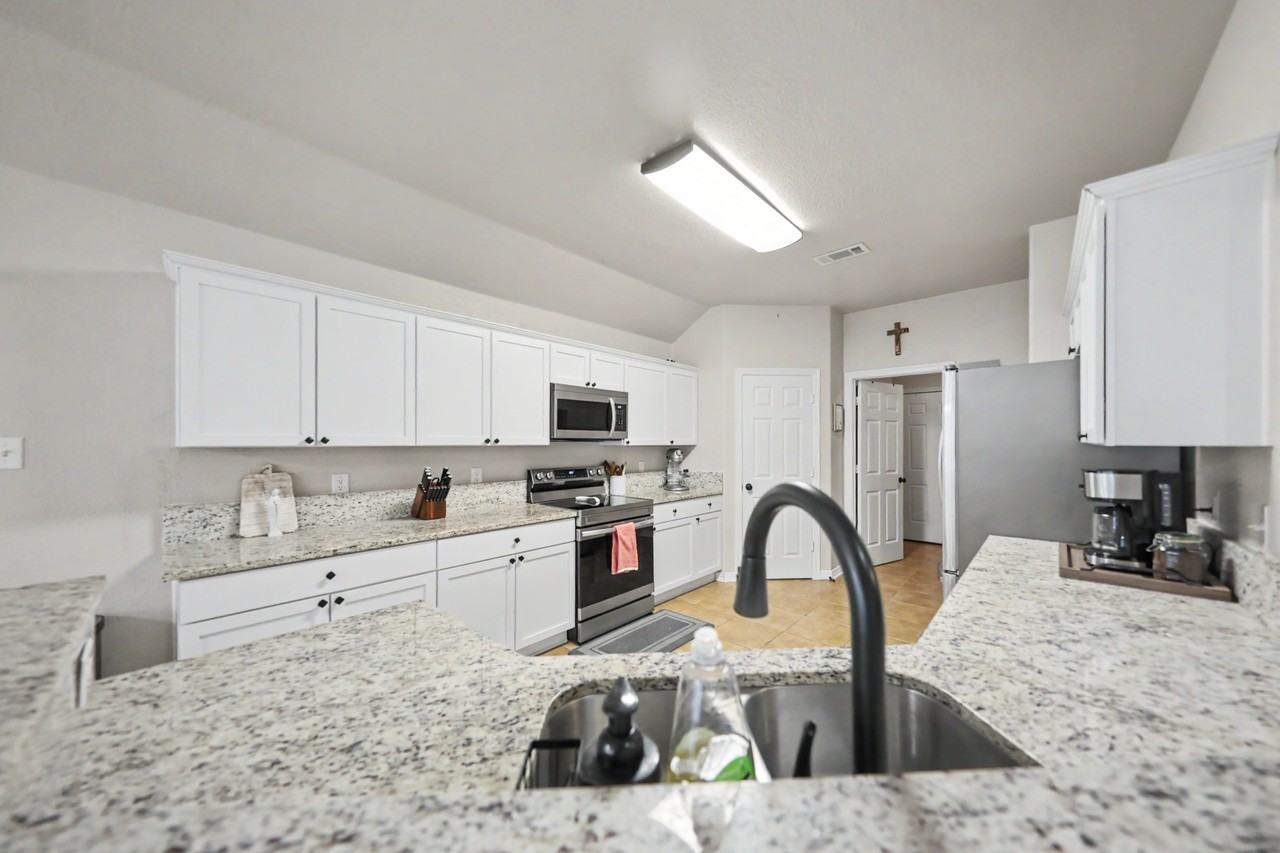 6216 Sulfur Spring Dr - Photo 5 of 26