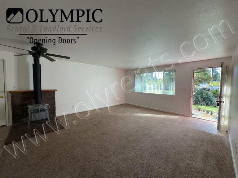 4714 Ridgemont Ct Se - Photo 2 of 20