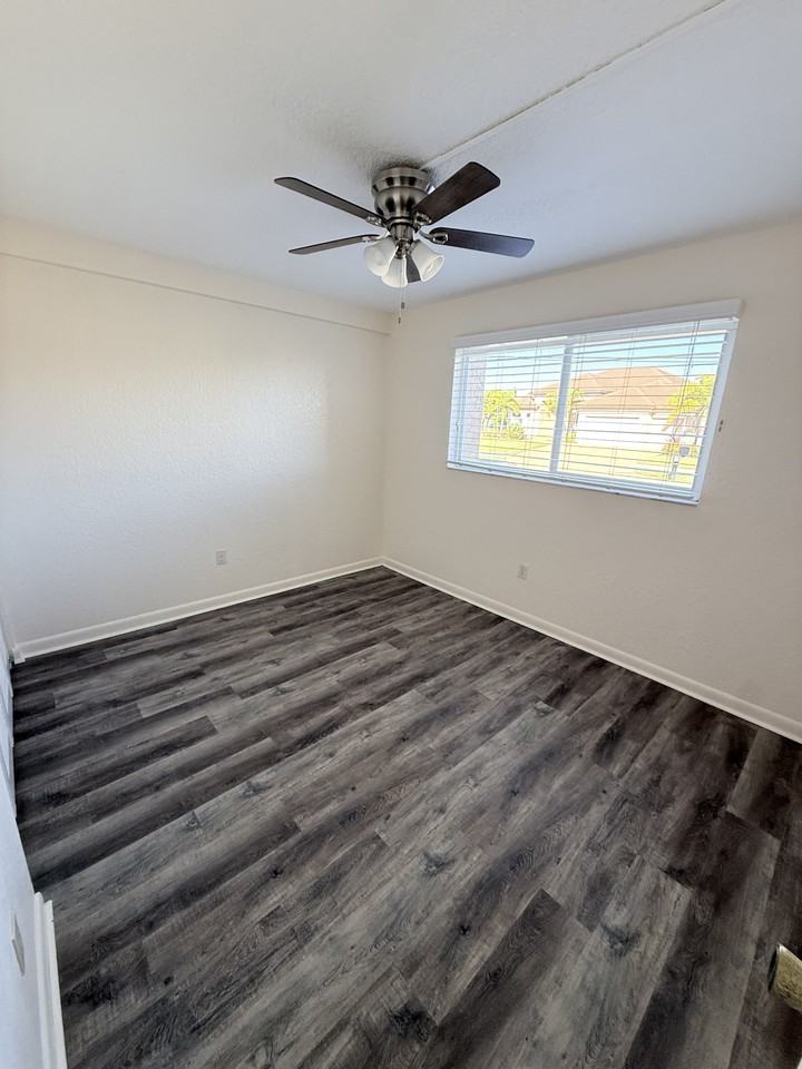 2845 Magdalina Dr - Photo 7 of 15