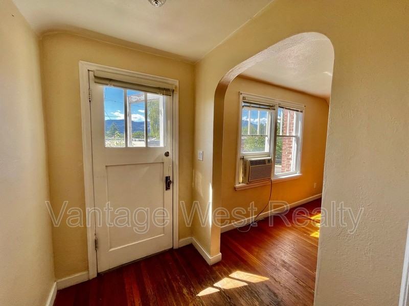 961B Lawson Ave - Photo 6 of 23