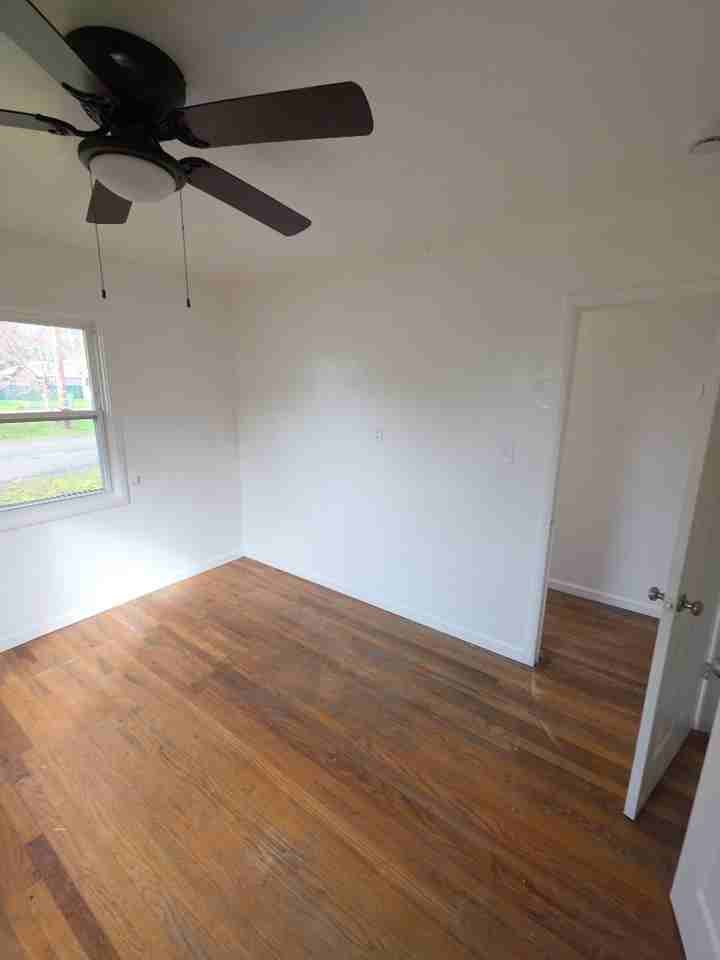 3406 Lakeshore Blvd #5B - Photo 2 of 12