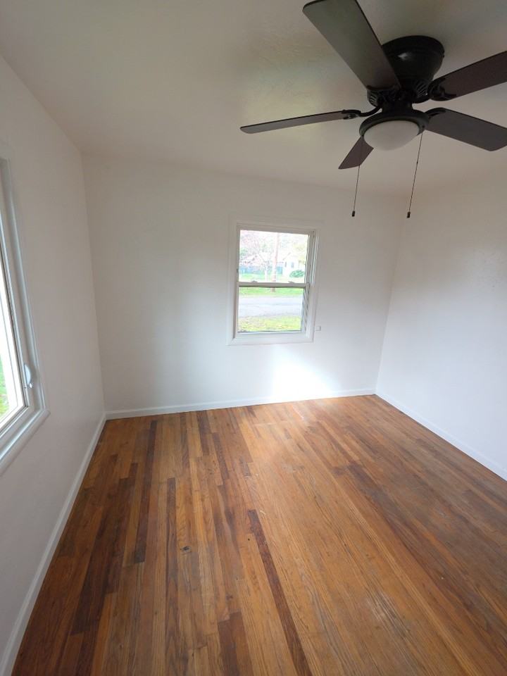 3406 Lakeshore Blvd #5B - Photo 3 of 12