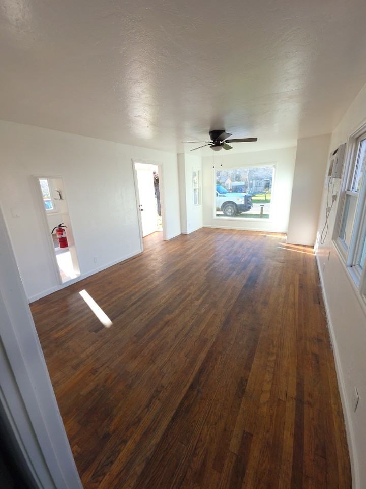 3406 Lakeshore Blvd #5B - Photo 7 of 12