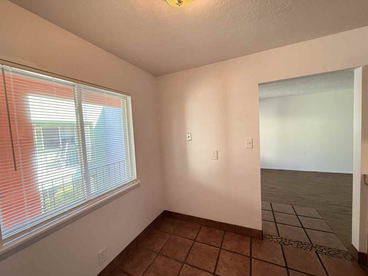 419 Monroe St Ne - Photo 7 of 25