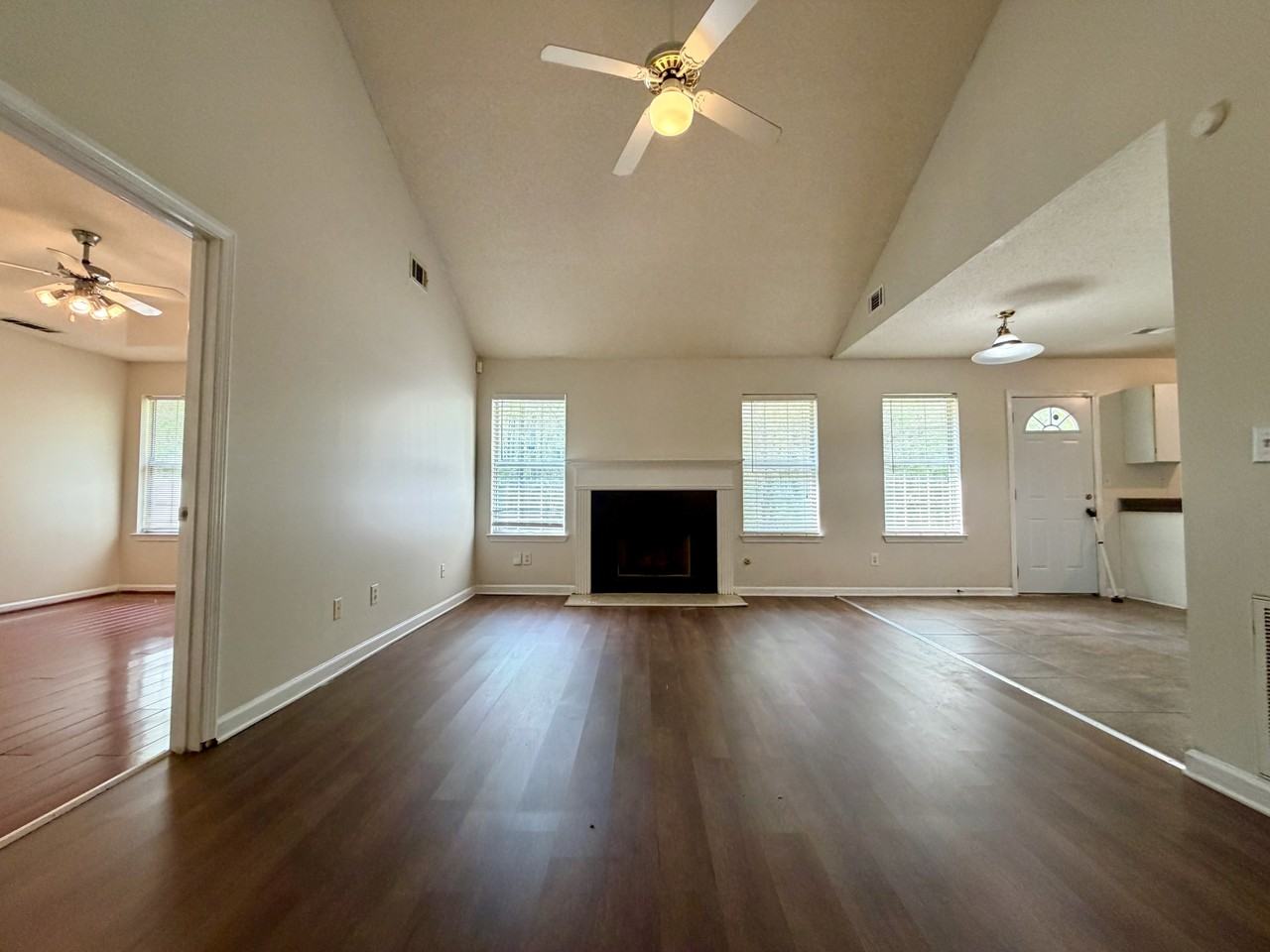 5427 Shirewick Ln - Photo 3 of 31