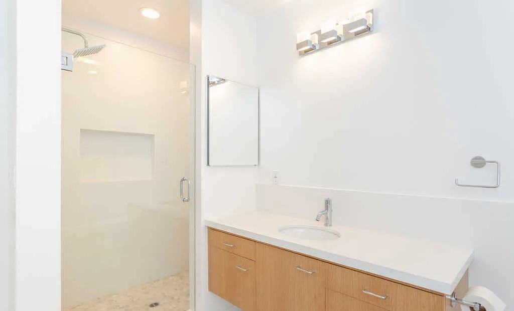 131 N Gale Dr #3 - Photo 5 of 35