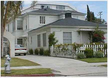 216 S Hamilton Dr - Photo 6 of 30