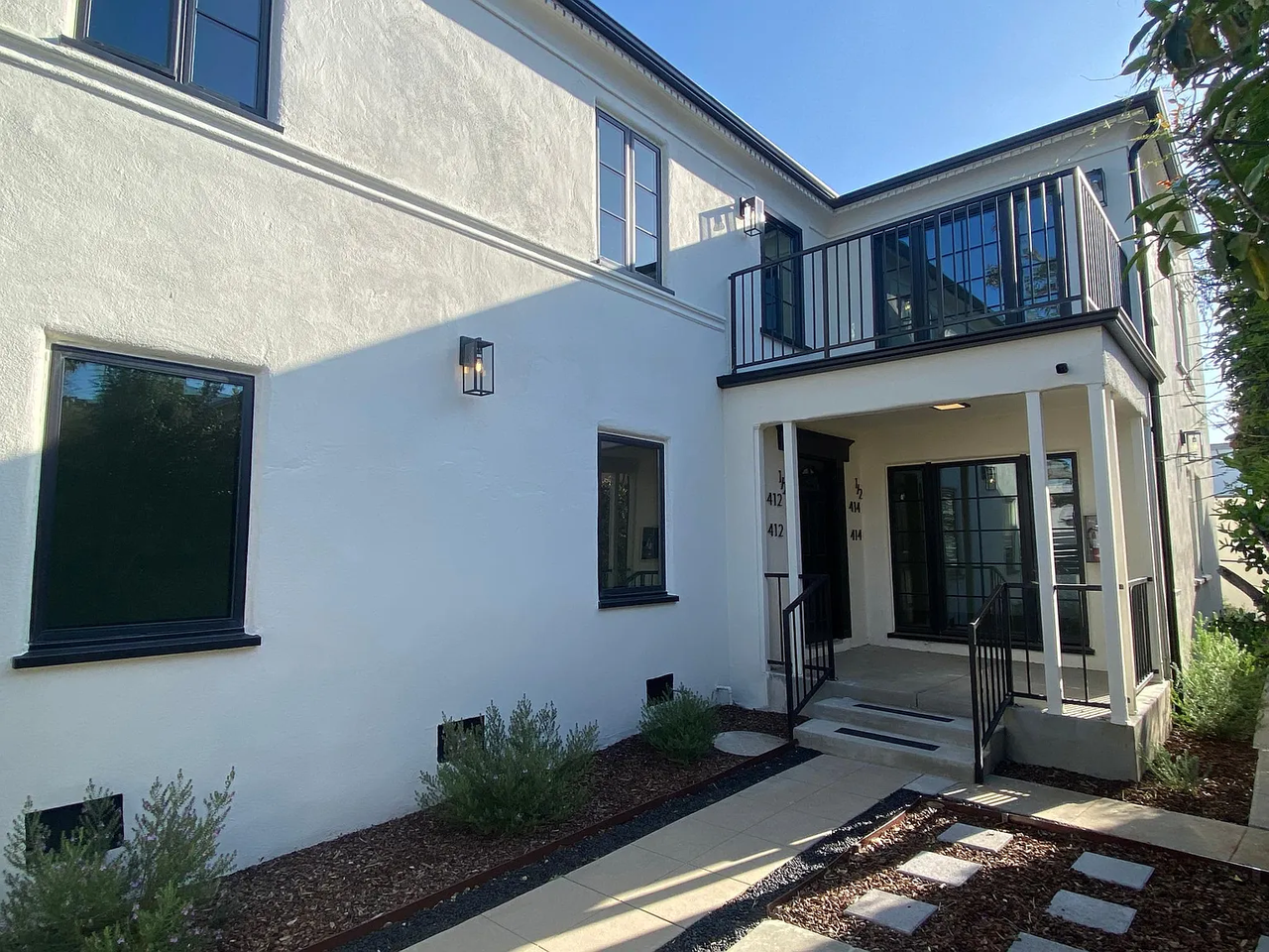 412 S Doheny Dr - Photo 3 of 17