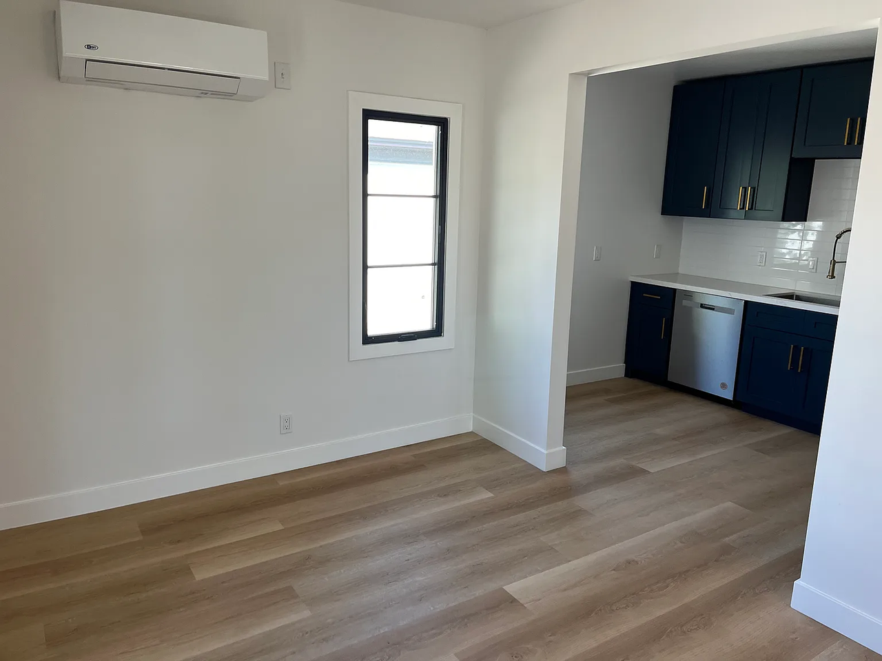 412 S Doheny Dr - Photo 7 of 17