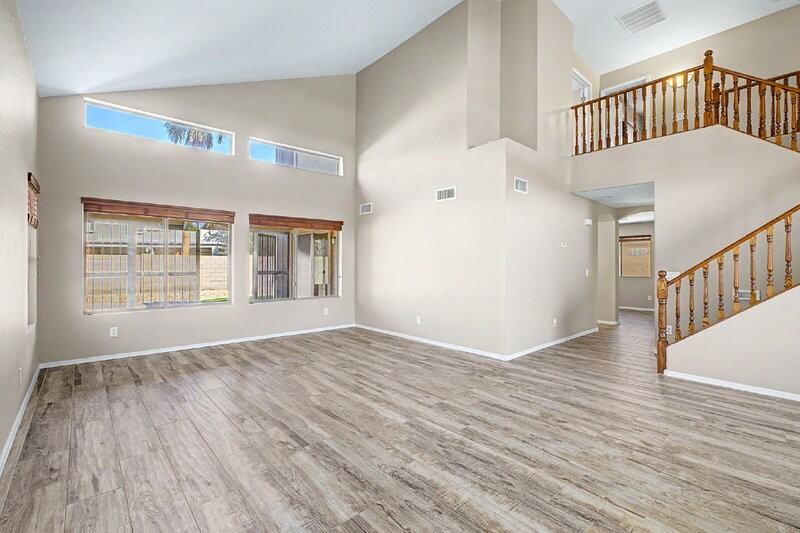 16317 N 152nd Ave - Photo 4 of 41