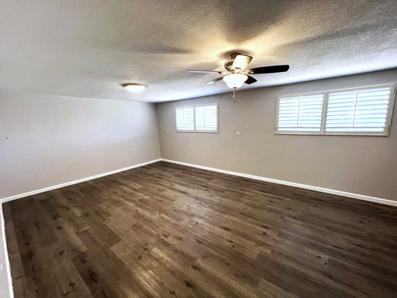 23 Es - Photo 7 of 16