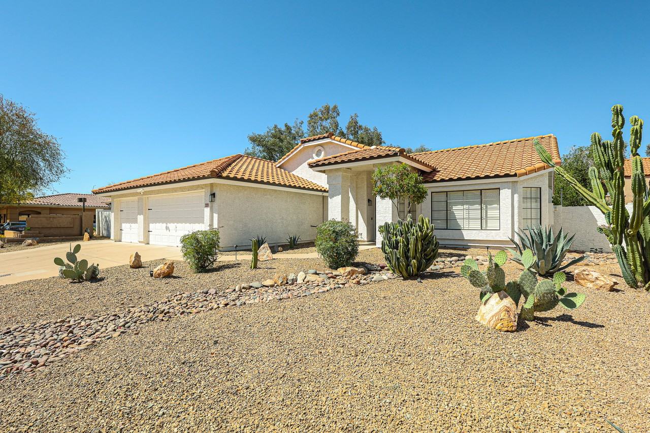 4812 E Aire Libre Ave - Photo 5 of 33